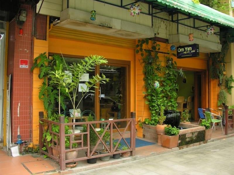 Oyo 437 Hostel Na Nara Бангкок Екстер'єр фото