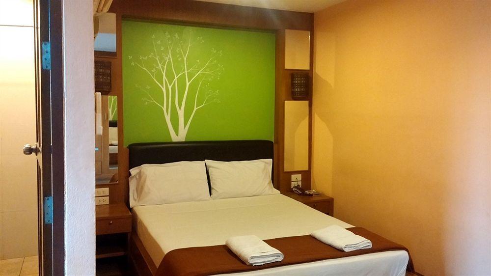 Oyo 437 Hostel Na Nara Бангкок Екстер'єр фото