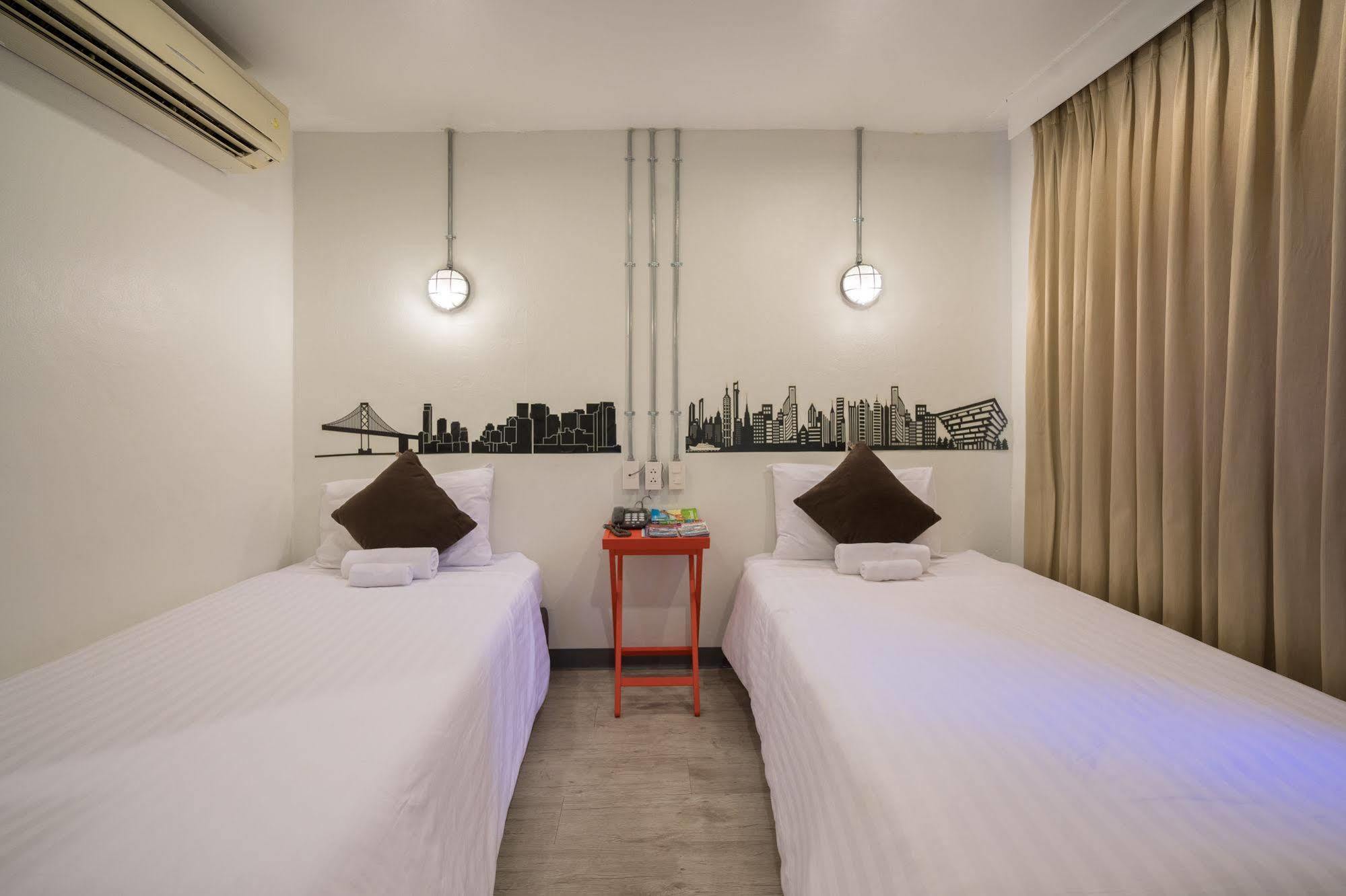 Oyo 437 Hostel Na Nara Бангкок Екстер'єр фото