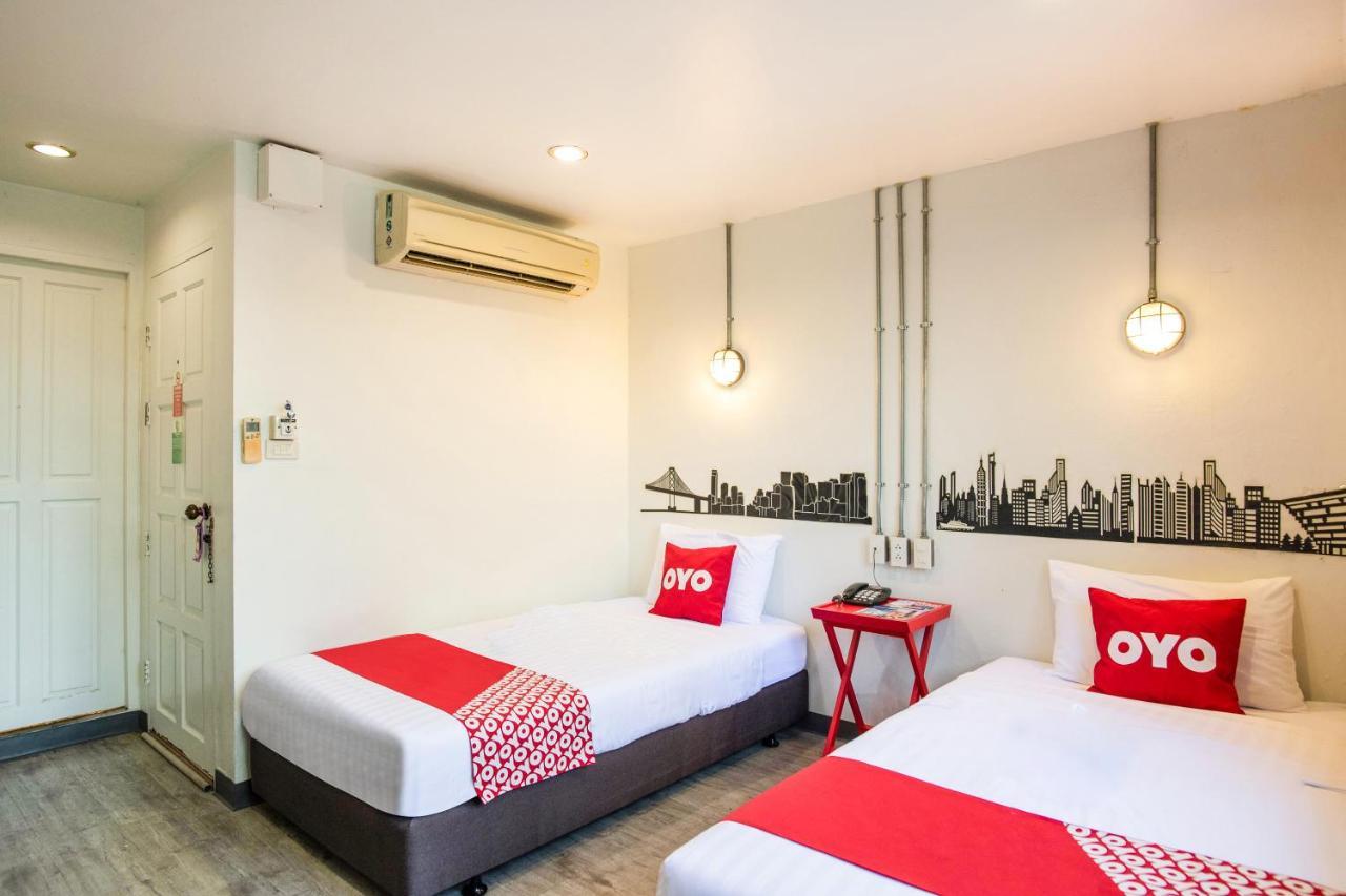 Oyo 437 Hostel Na Nara Бангкок Екстер'єр фото