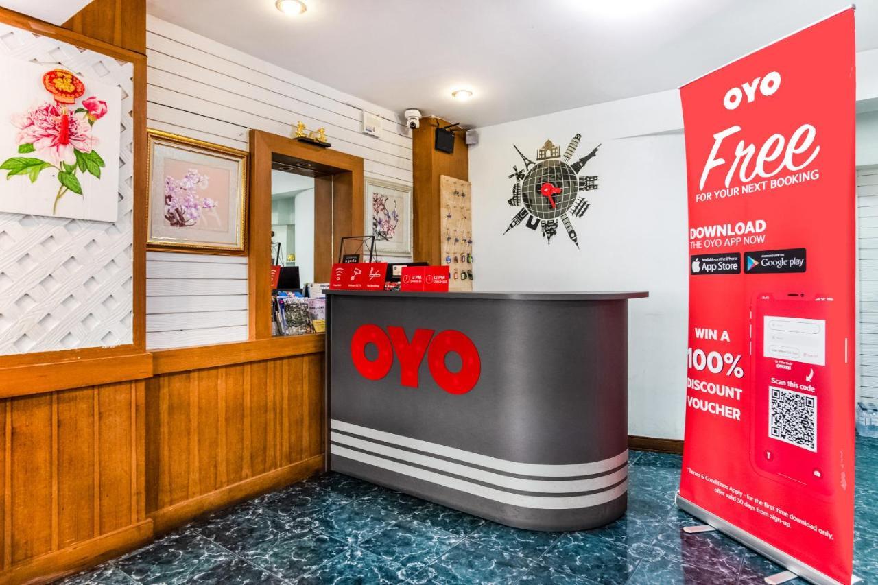 Oyo 437 Hostel Na Nara Бангкок Екстер'єр фото